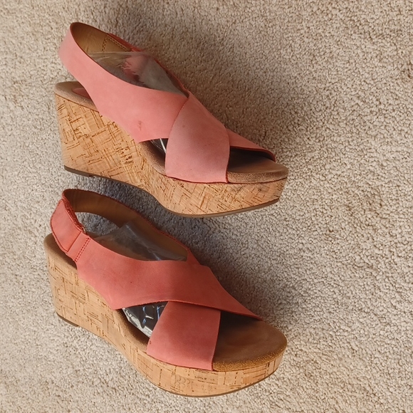 NOT FOR SALE CLARKS - Picture 4 of 13